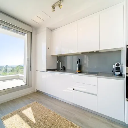 Contemporary Penthouse Sunset + Sea View Parking Vakantiehuis Estepona